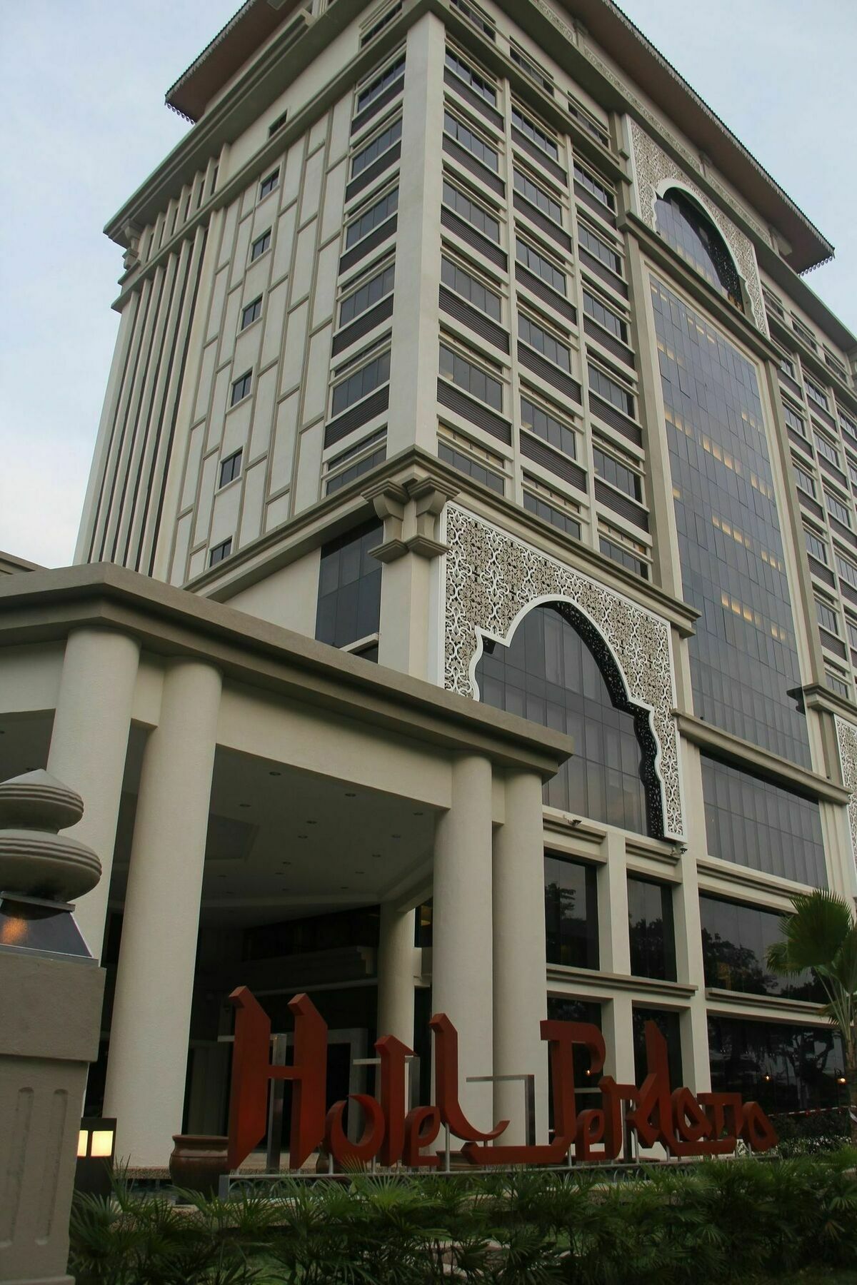 Perdana Kota Bharu Hotel Bagian luar foto